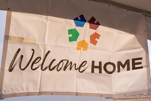 HOME_Kinship_025